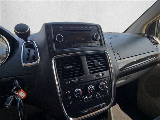 Used 2015 Dodge Grand Caravan SXT w/ Rear Park Assist Package FWD image 13