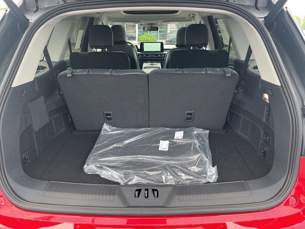 New 2025 Lincoln Aviator AWD w/ Jet Appearance Package image 24
