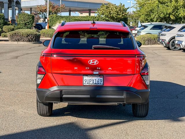 Certified 2025 Hyundai Kona SEL FWD image 4