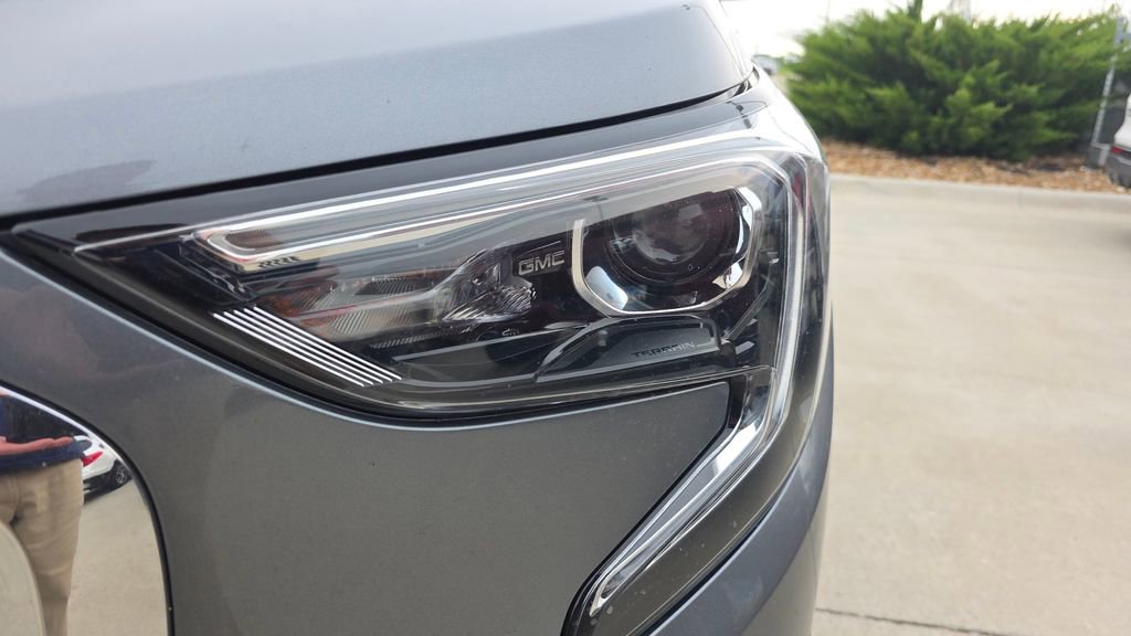 Used 2019 GMC Terrain SLE w/ Driver Convenience Package image 9