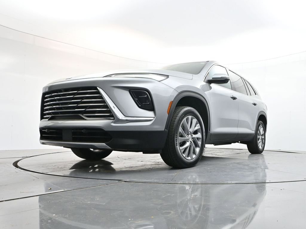 Used 2025 Buick Enclave Preferred image 33