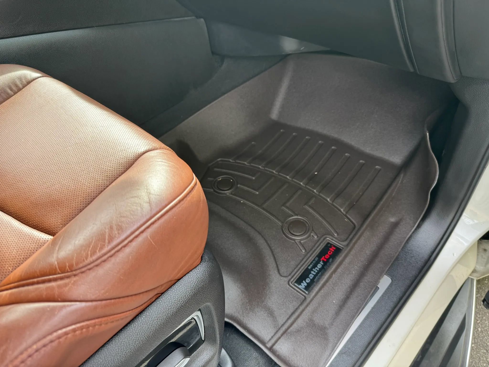 Used 2015 Cadillac Escalade Luxury image 27