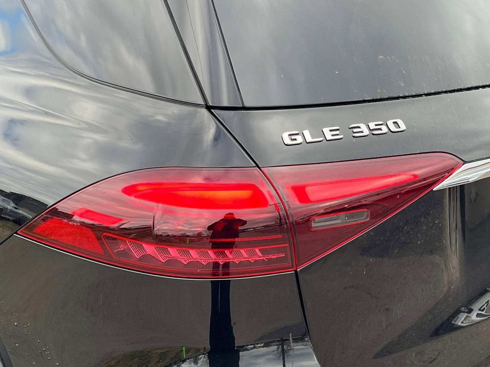 Used 2025 Mercedes-Benz GLE 350 4MATIC image 10