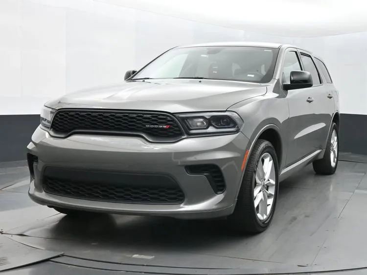 Used 2023 Dodge Durango GT image 1