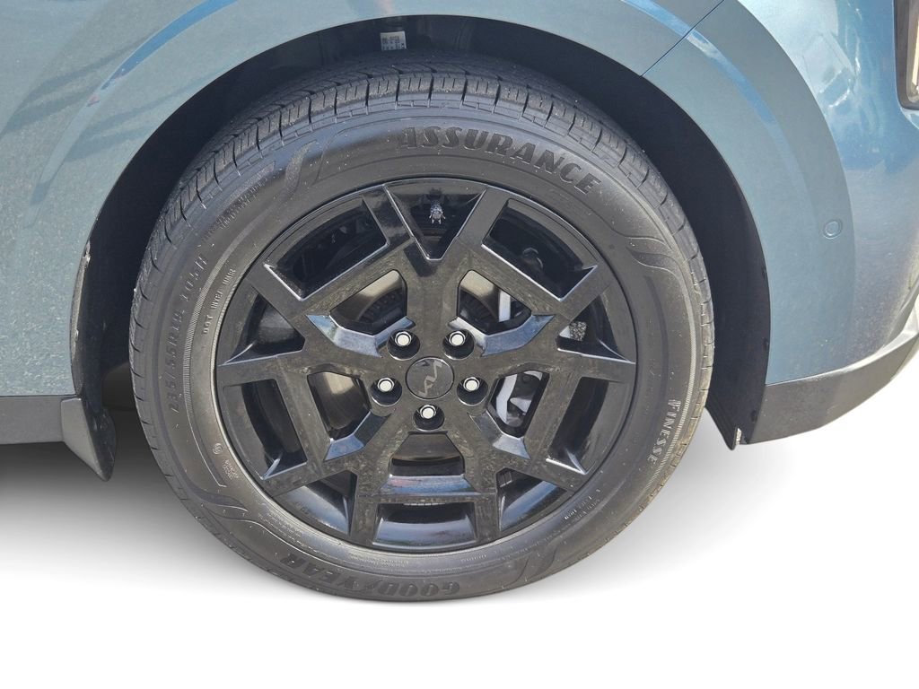 Certified 2025 Kia Carnival SX w/ SX Dark Edition Package image 6