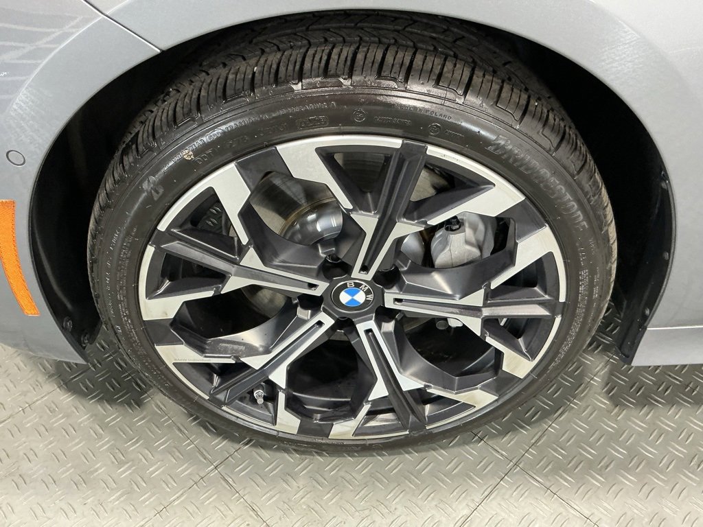 Used 2025 BMW 330i Sedan w/ Convenience Package image 33