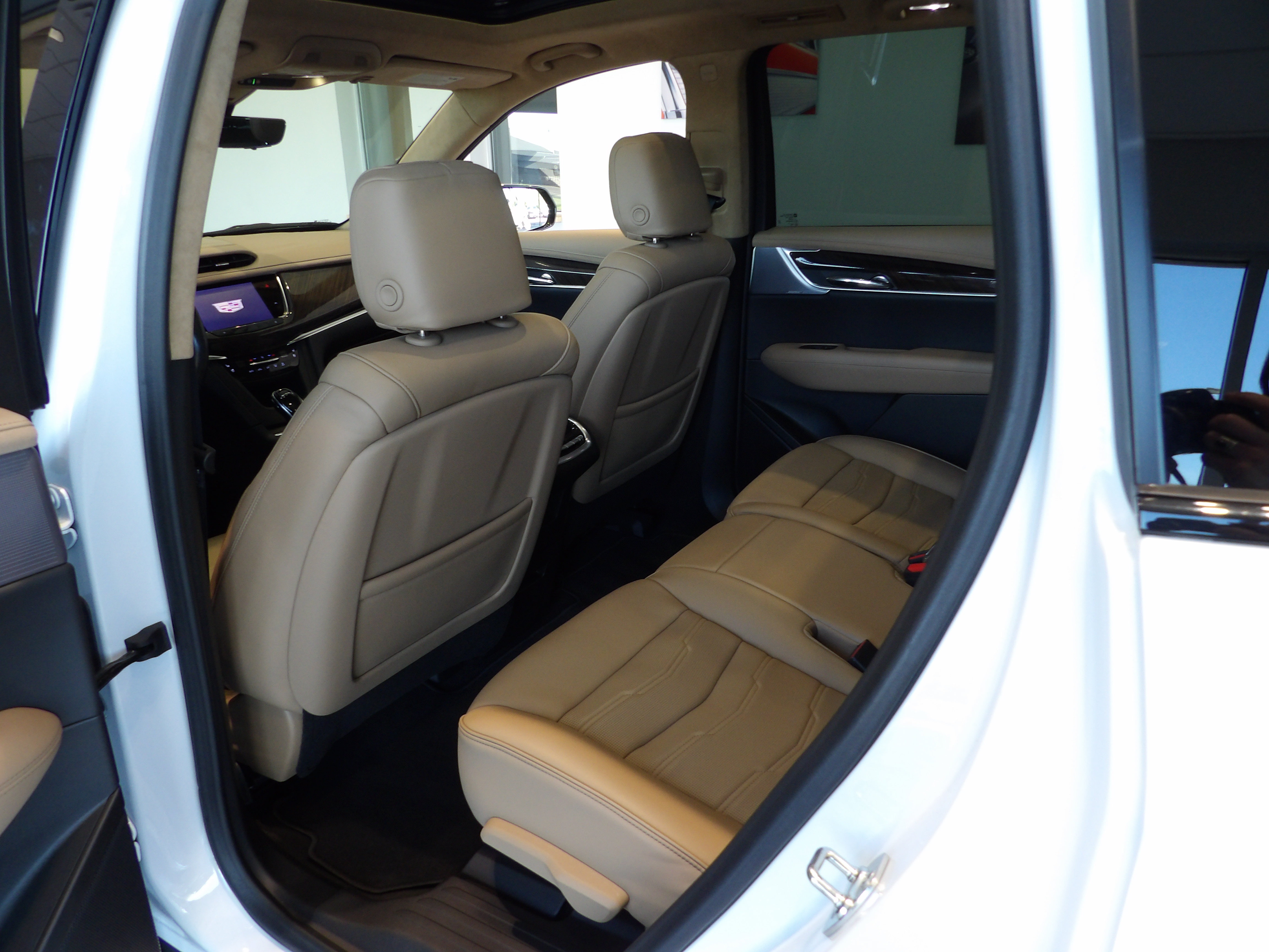 Used 2025 Cadillac XT6 Sport w/ Platinum Package AWD/4WD image 18