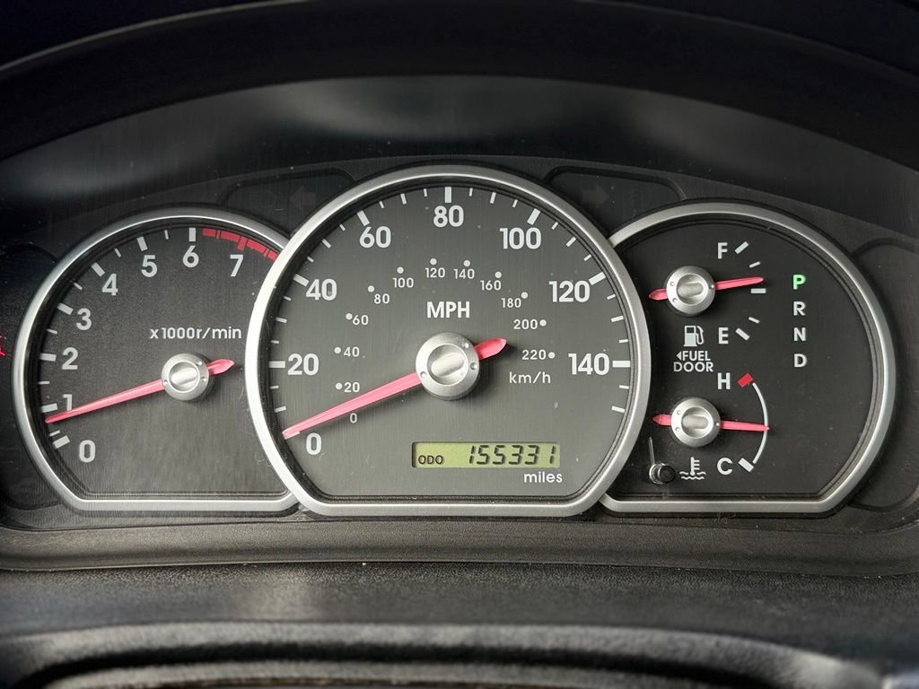 Used 2004 Mitsubishi Endeavor XLS AWD/4WD image 29
