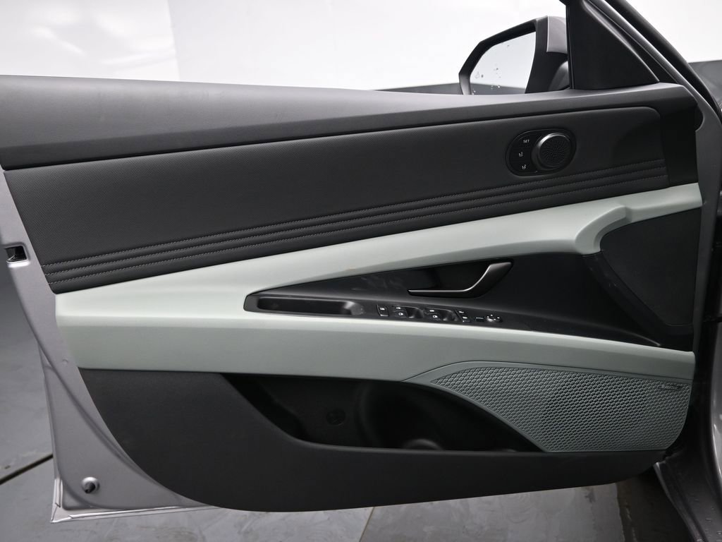 New 2026 Hyundai Elantra Limited w/ Cargo Package image 26