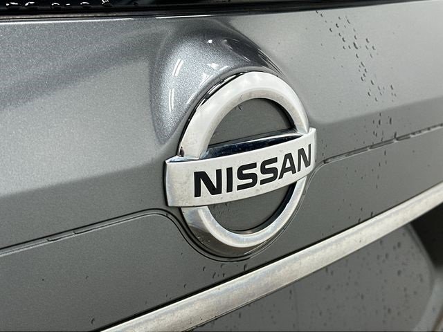 Used 2015 Nissan Rogue SV w/ SV Premium Package image 28