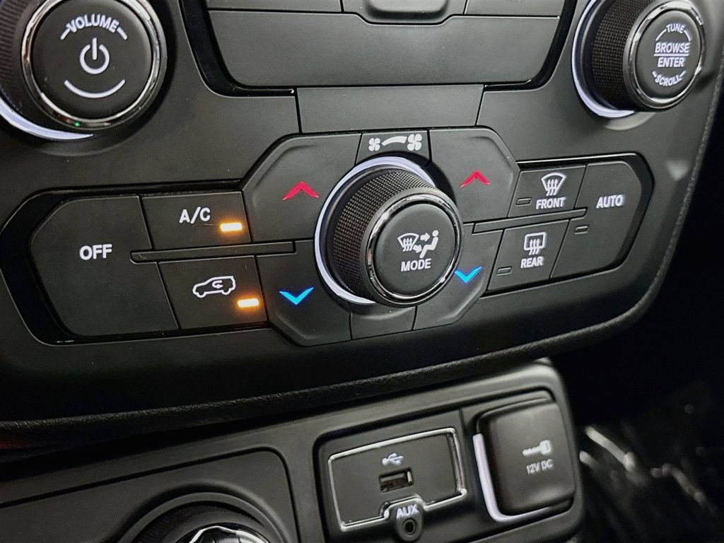 Used 2018 Jeep Renegade Trailhawk AWD/4WD image 17
