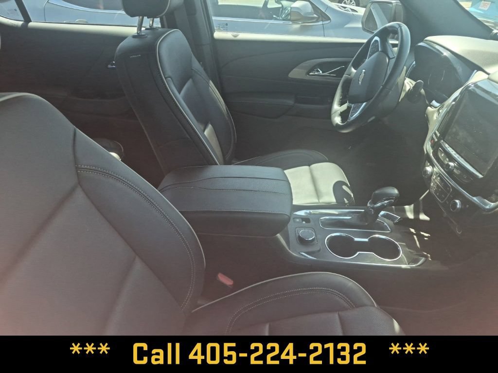 Used 2022 Chevrolet Traverse Premier w/ LPO, Blackout Package FWD image 34