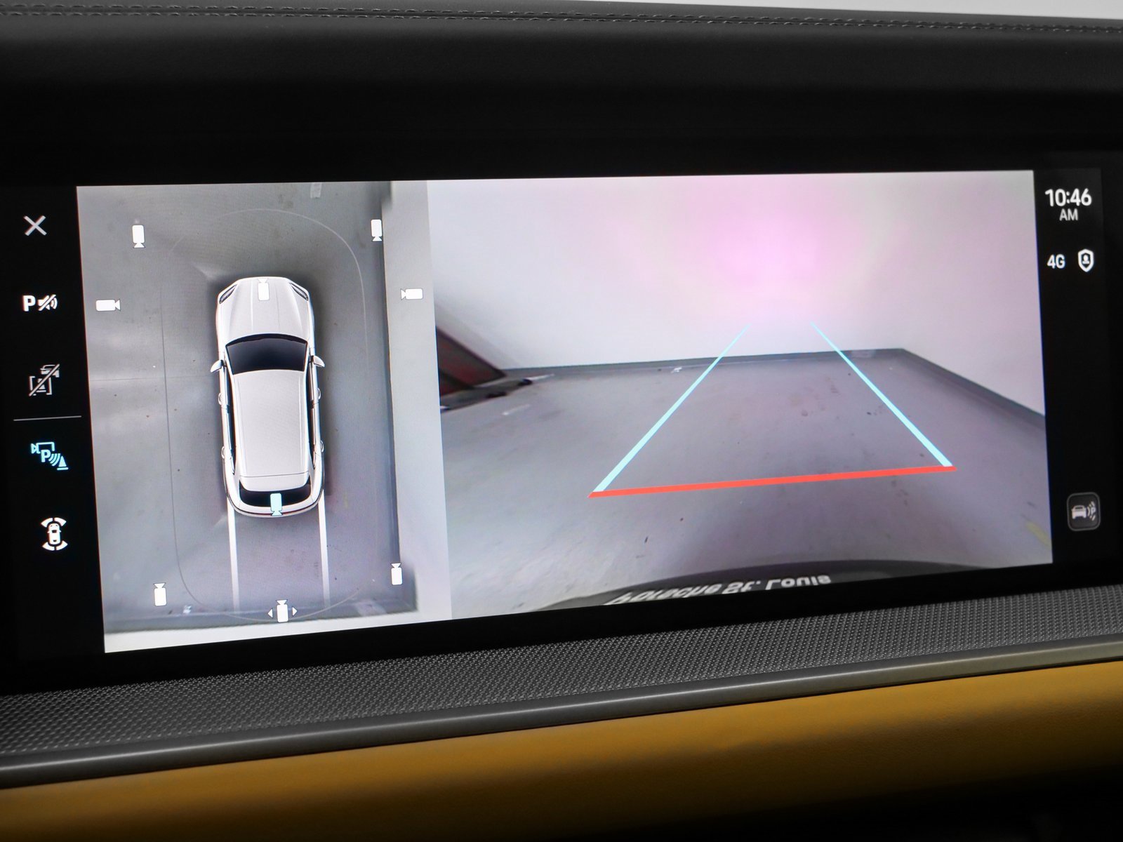 Used 2025 Porsche Cayenne image 36