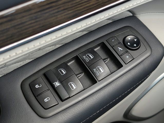 Used 2021 Jeep Grand Cherokee Summit RWD image 22