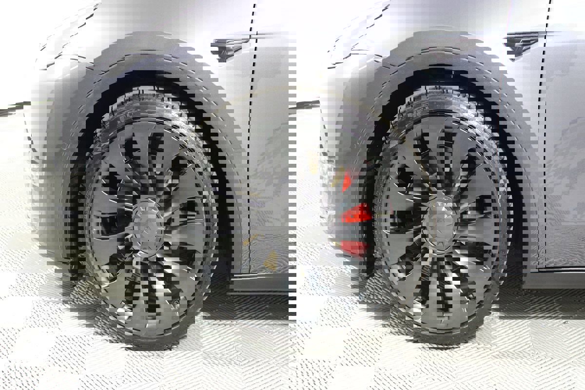 Used 2022 Tesla Model Y Performance image 4