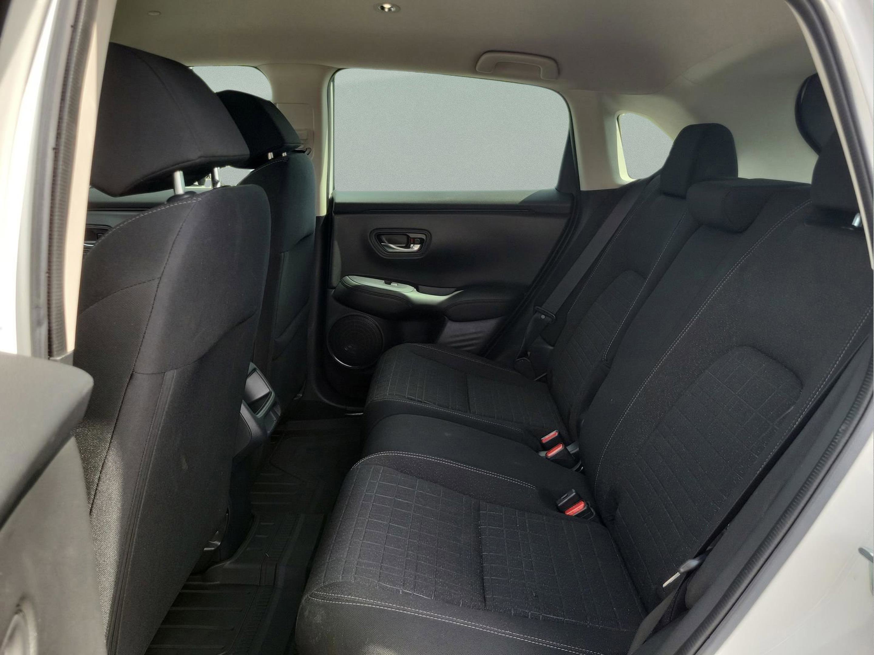 Certified 2024 Honda HR-V LX image 17
