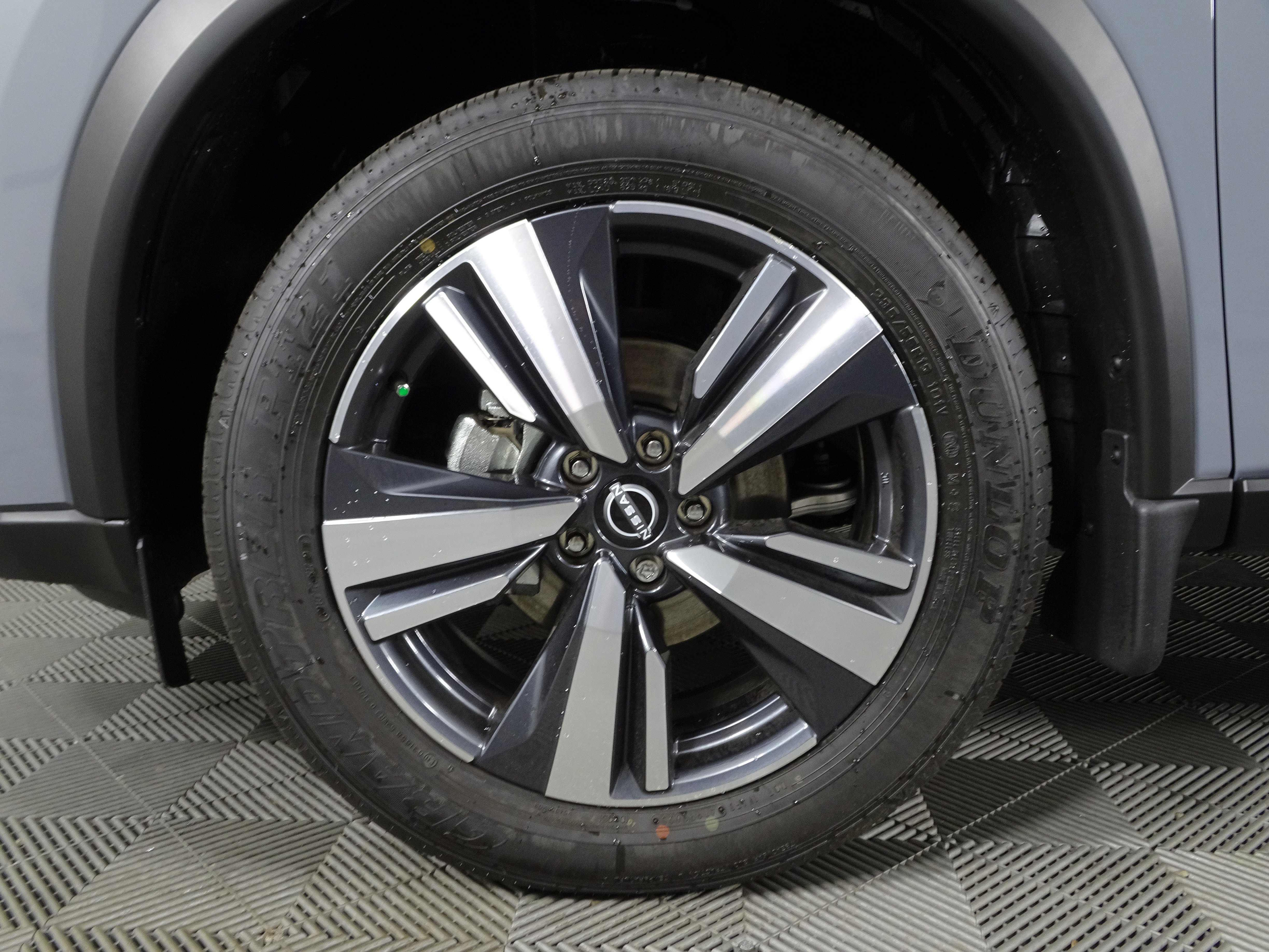 New 2025 Nissan Rogue SL image 13