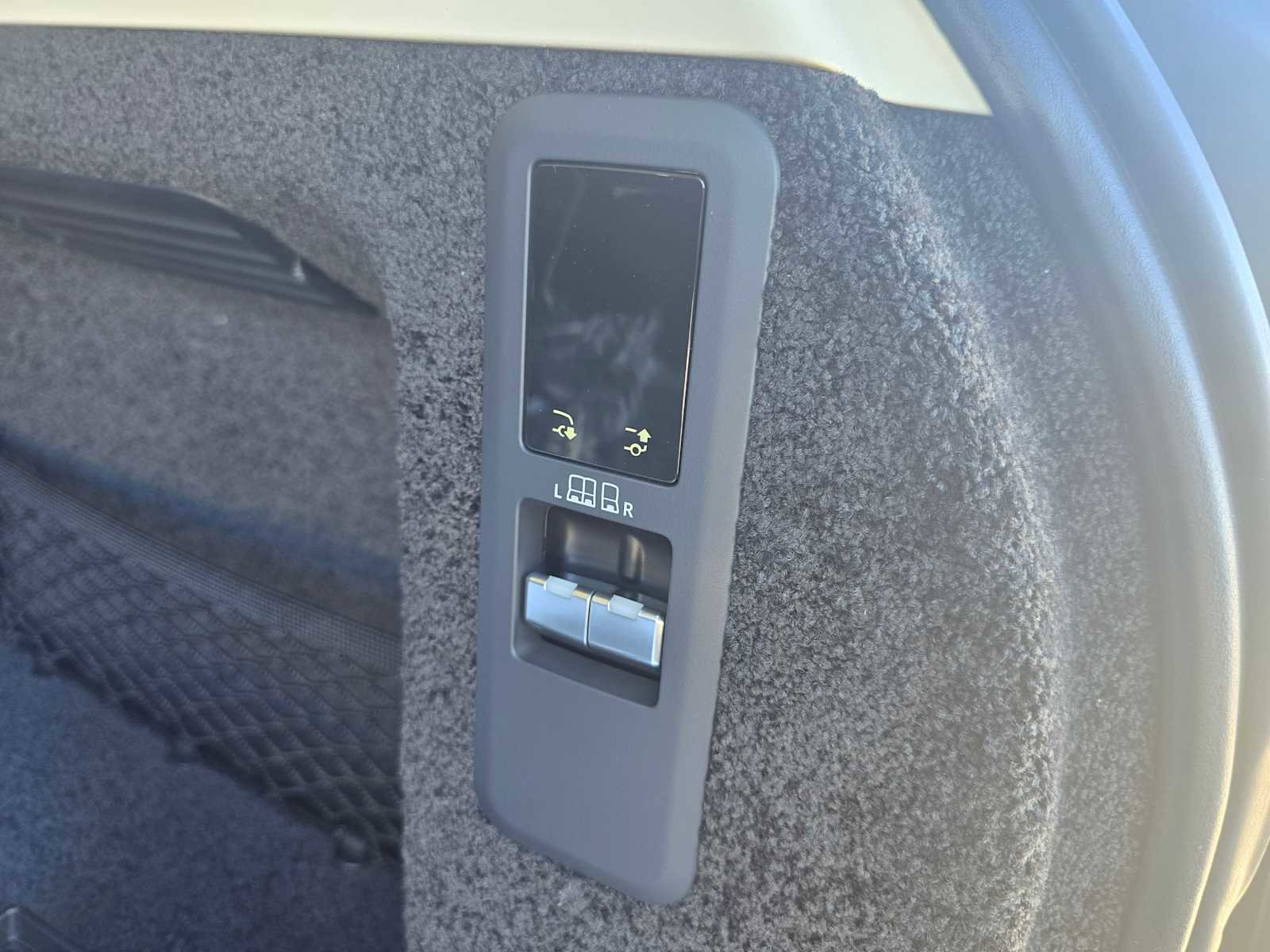 New 2025 Land Rover Range Rover SE image 19