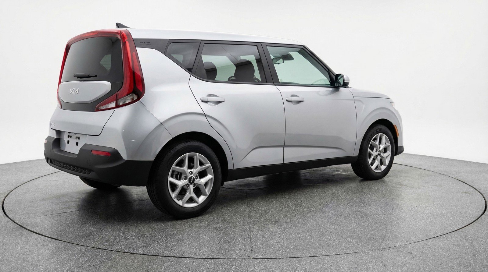 Used 2025 Kia Soul LX w/ LX Technology Package FWD image 9