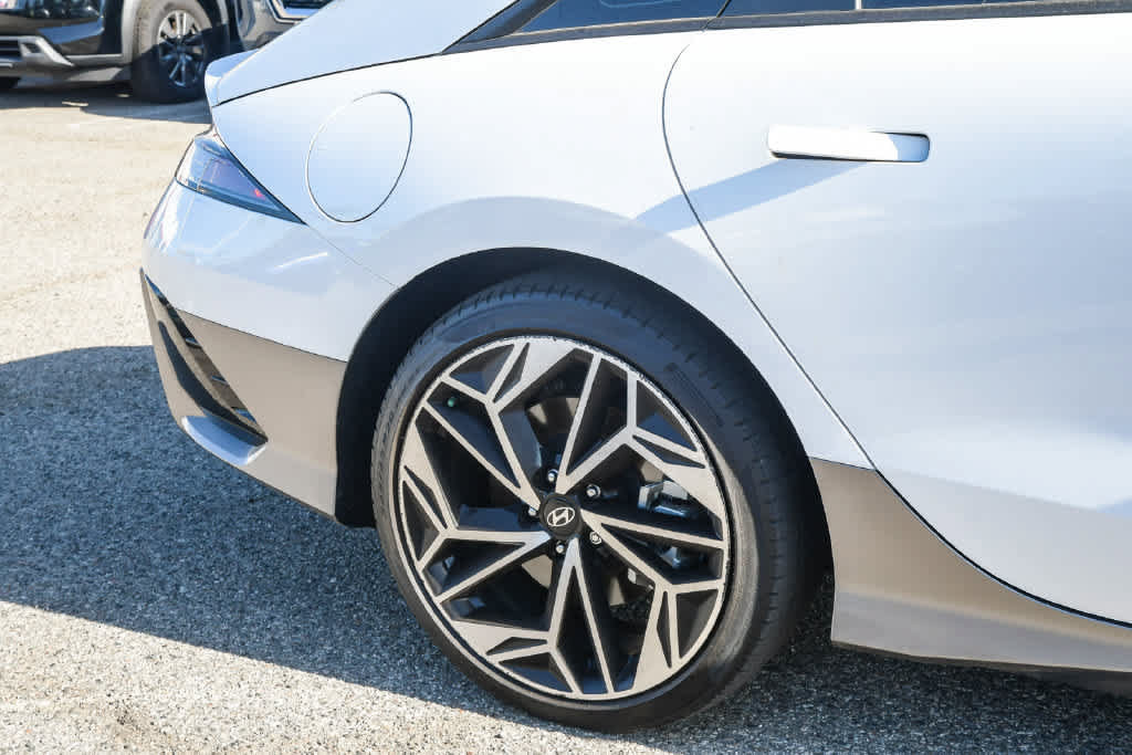 Used 2024 Hyundai Ioniq 6 SEL RWD image 10