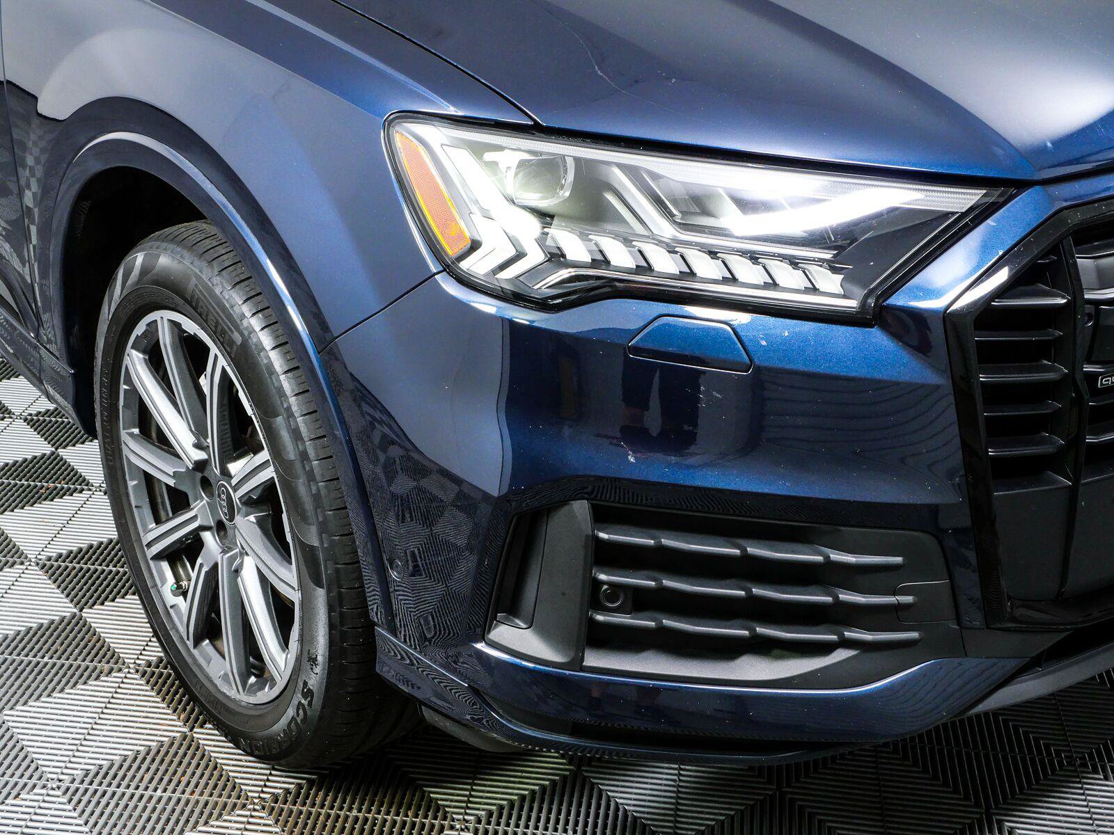 Used 2023 Audi Q7 2.0T Premium Plus w/ Premium Plus Package AWD/4WD image 42