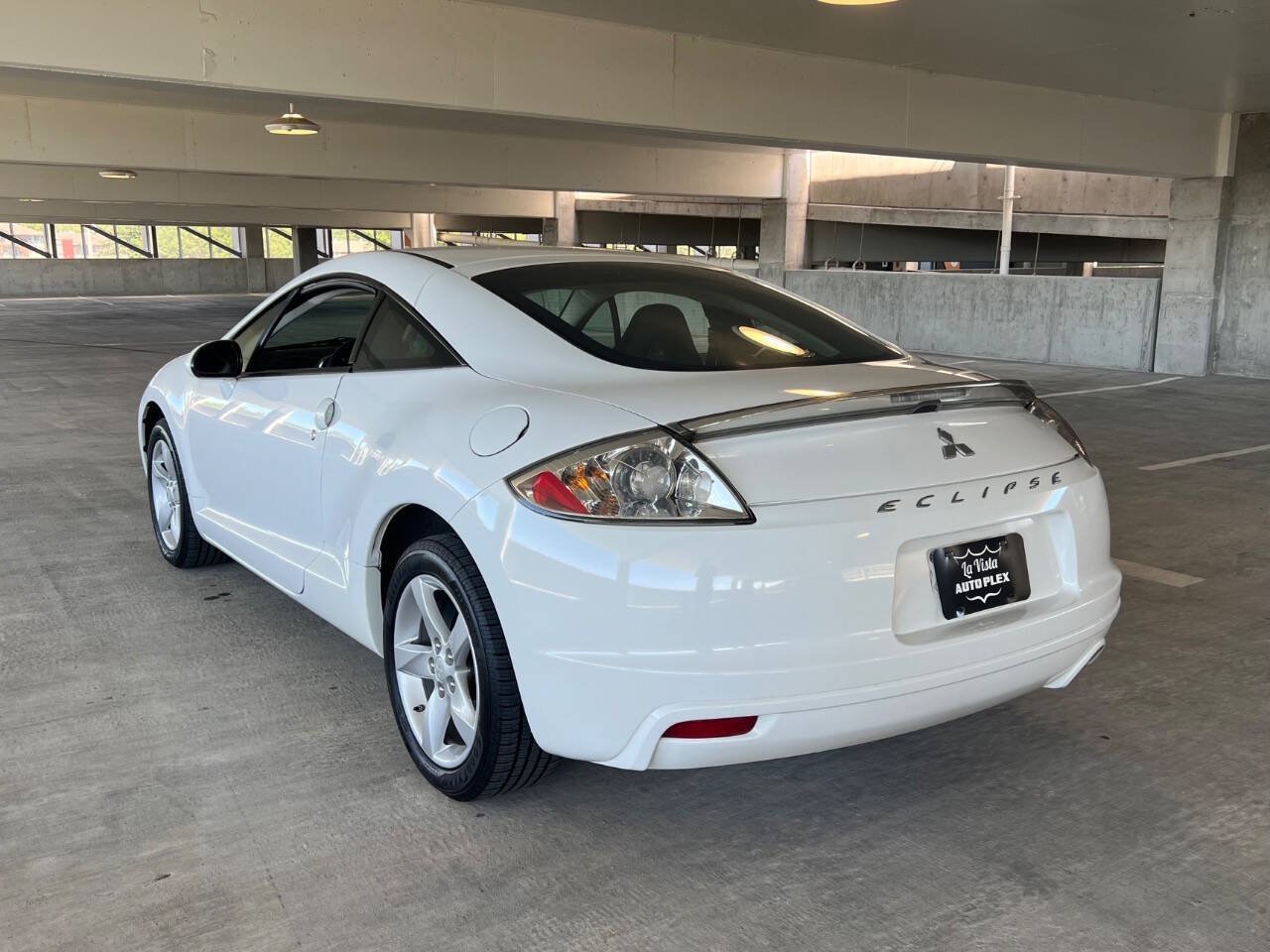 Used 2009 Mitsubishi Eclipse GS FWD image 16