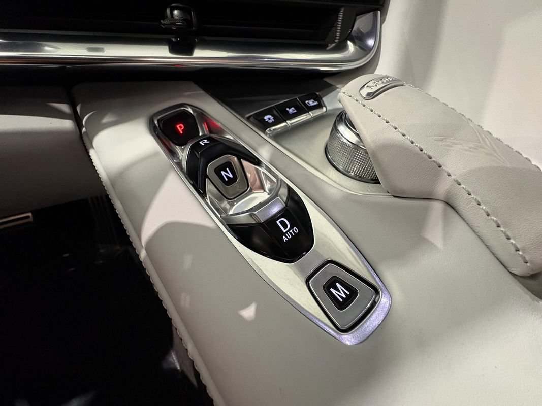 Used 2023 Chevrolet Corvette Stingray Premium Cpe w/ Battery Protection Package RWD image 34