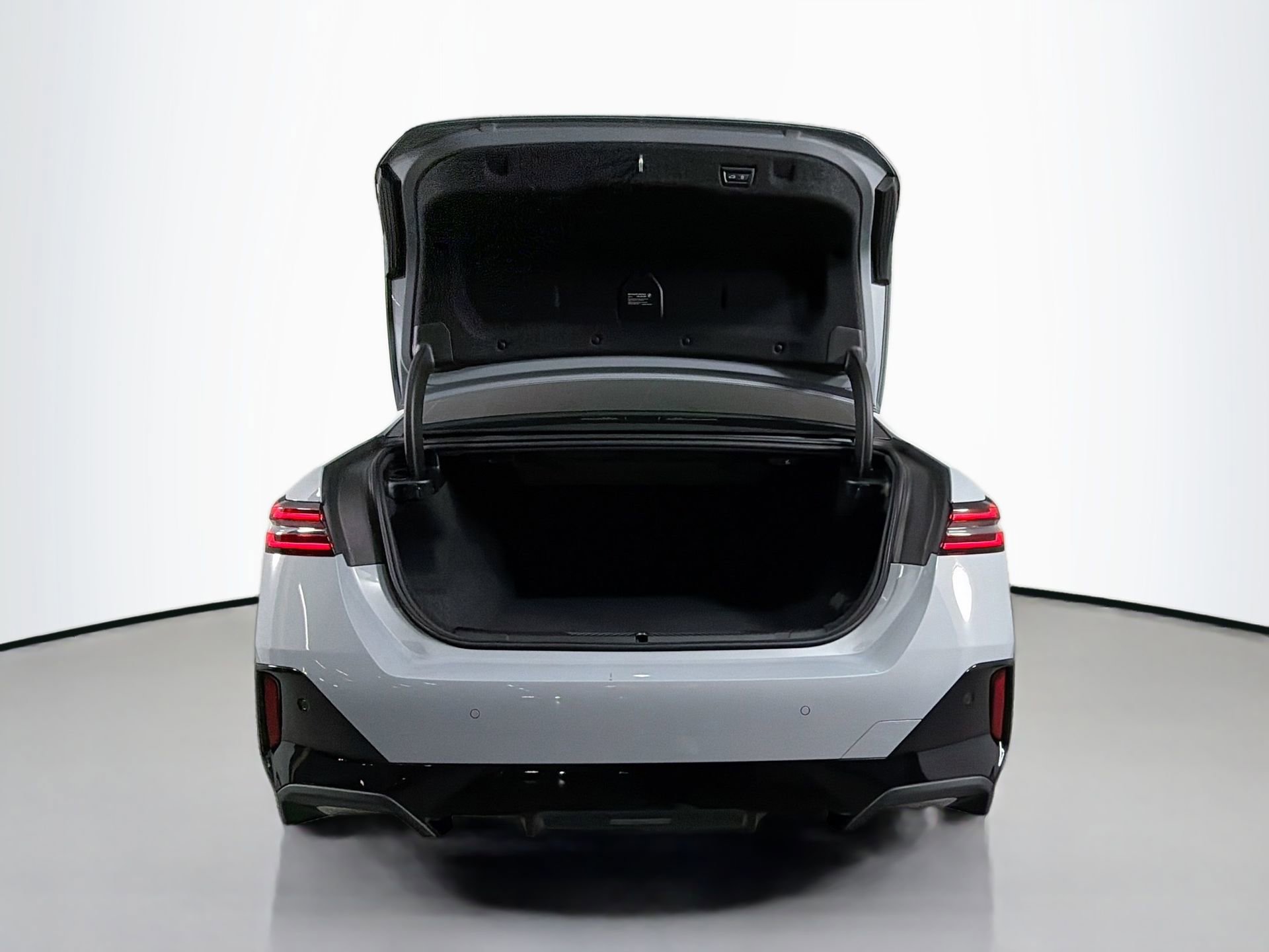 Certified 2025 BMW i5 eDrive40i w/ M Sport Package image 27