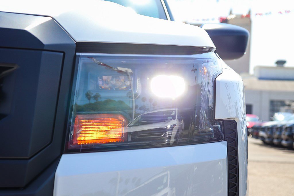New 2027 Nissan Frontier S RWD image 4