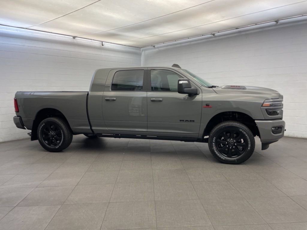 New 2026 RAM 2500 Laramie AWD/4WD image 2