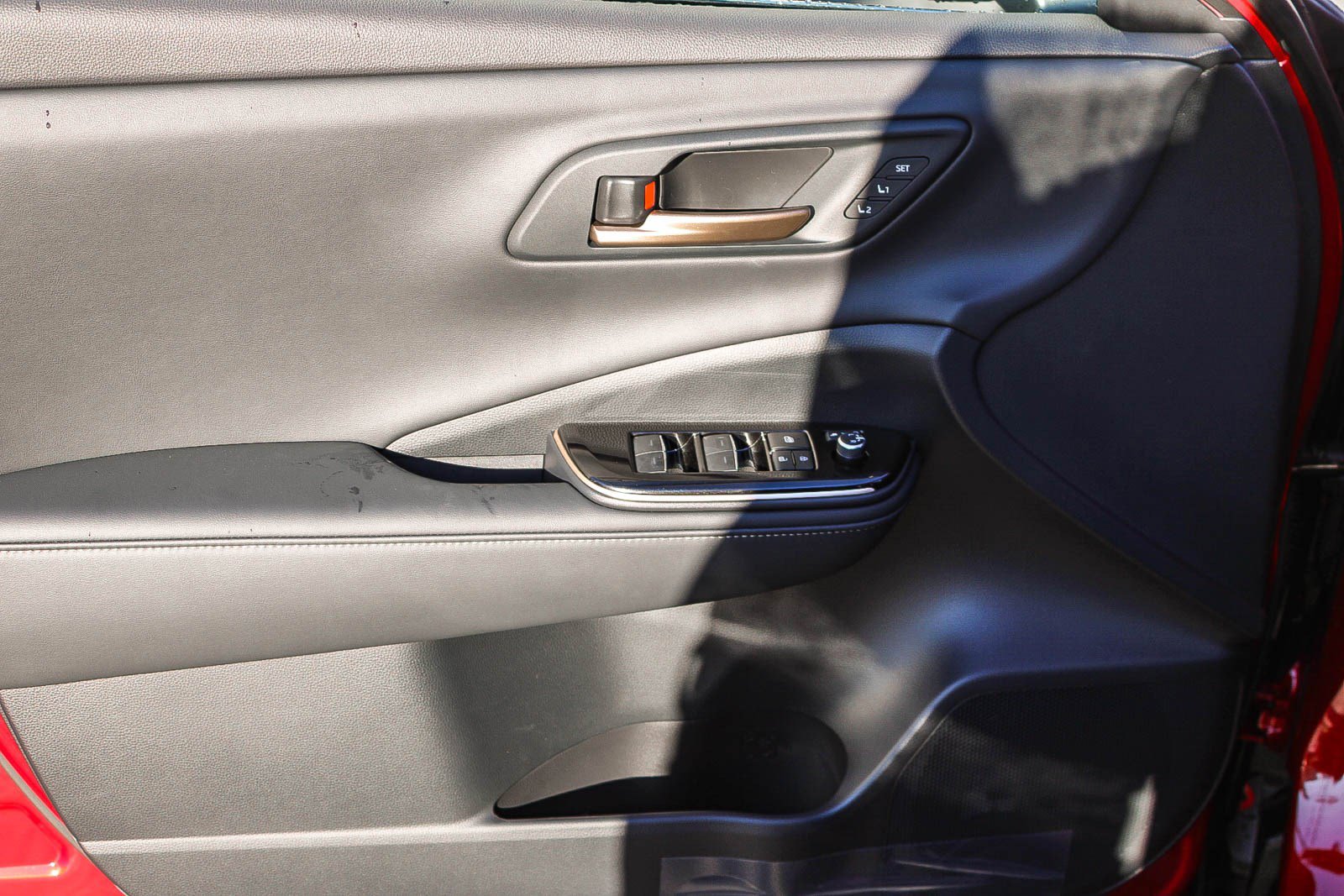 New 2025 Toyota Crown Signia Limited image 23