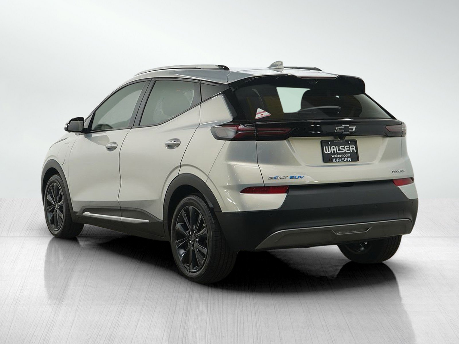 Used 2022 Chevrolet Bolt EUV Premier w/ Launch Edition image 3