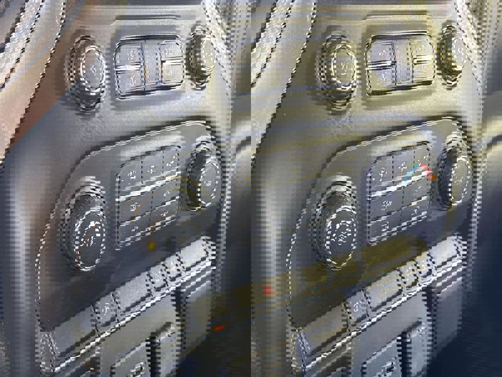 Used 2020 Chevrolet Silverado 1500 LT w/ Trailering Package image 17