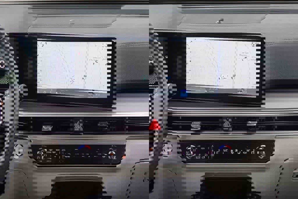 Certified 2024 Kia Sorento EX image 12