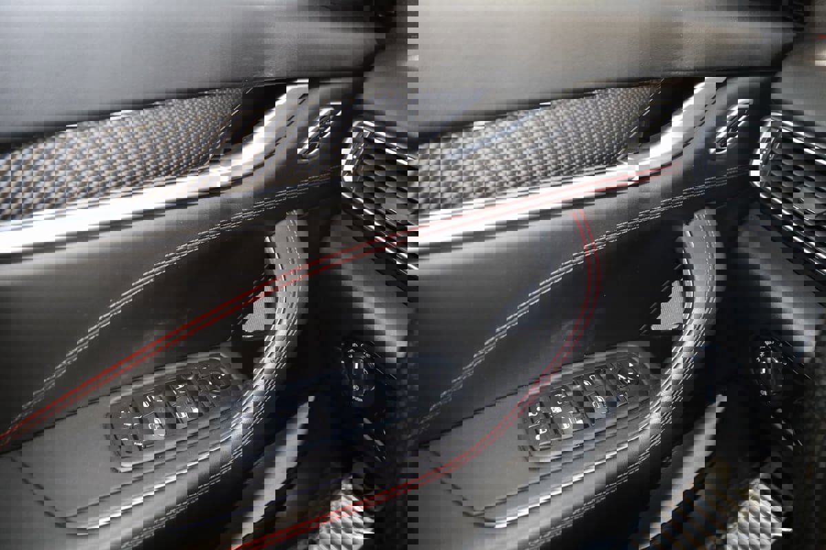 Used 2018 Maserati Levante GranSport image 39