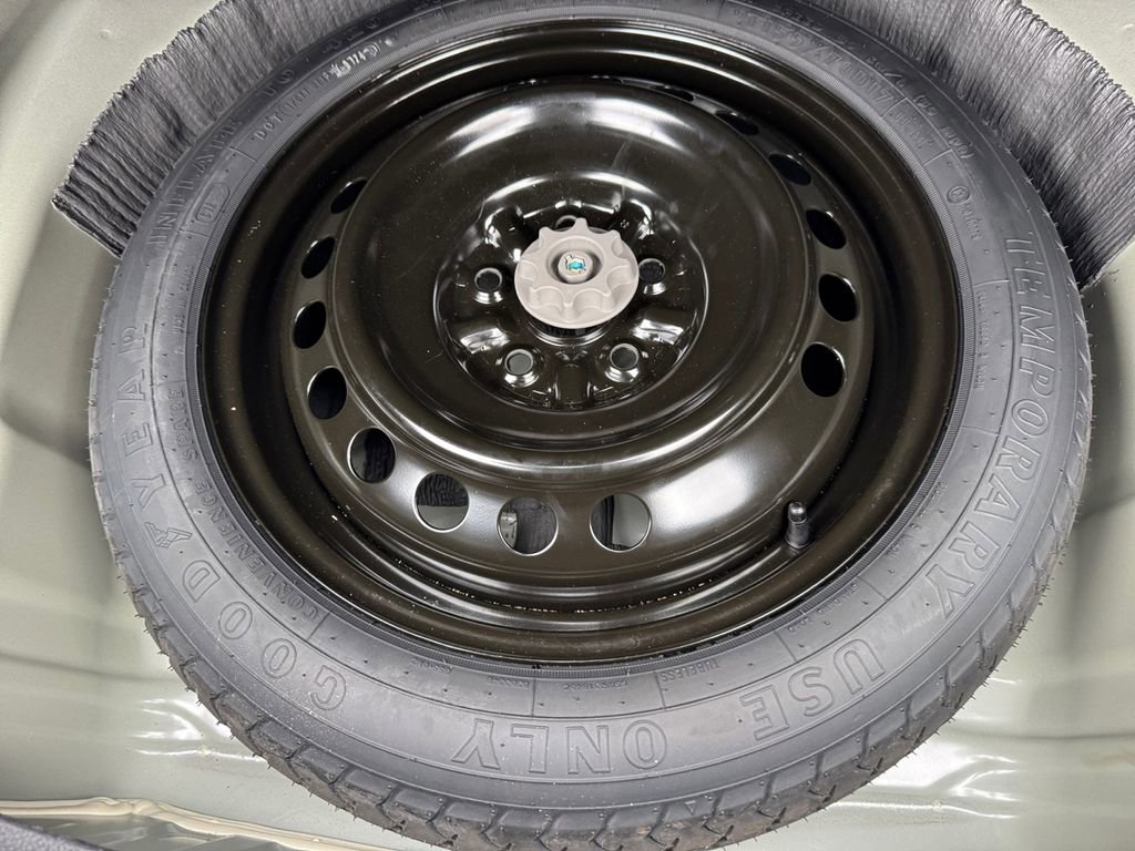 Used 2024 Toyota Camry LE image 18