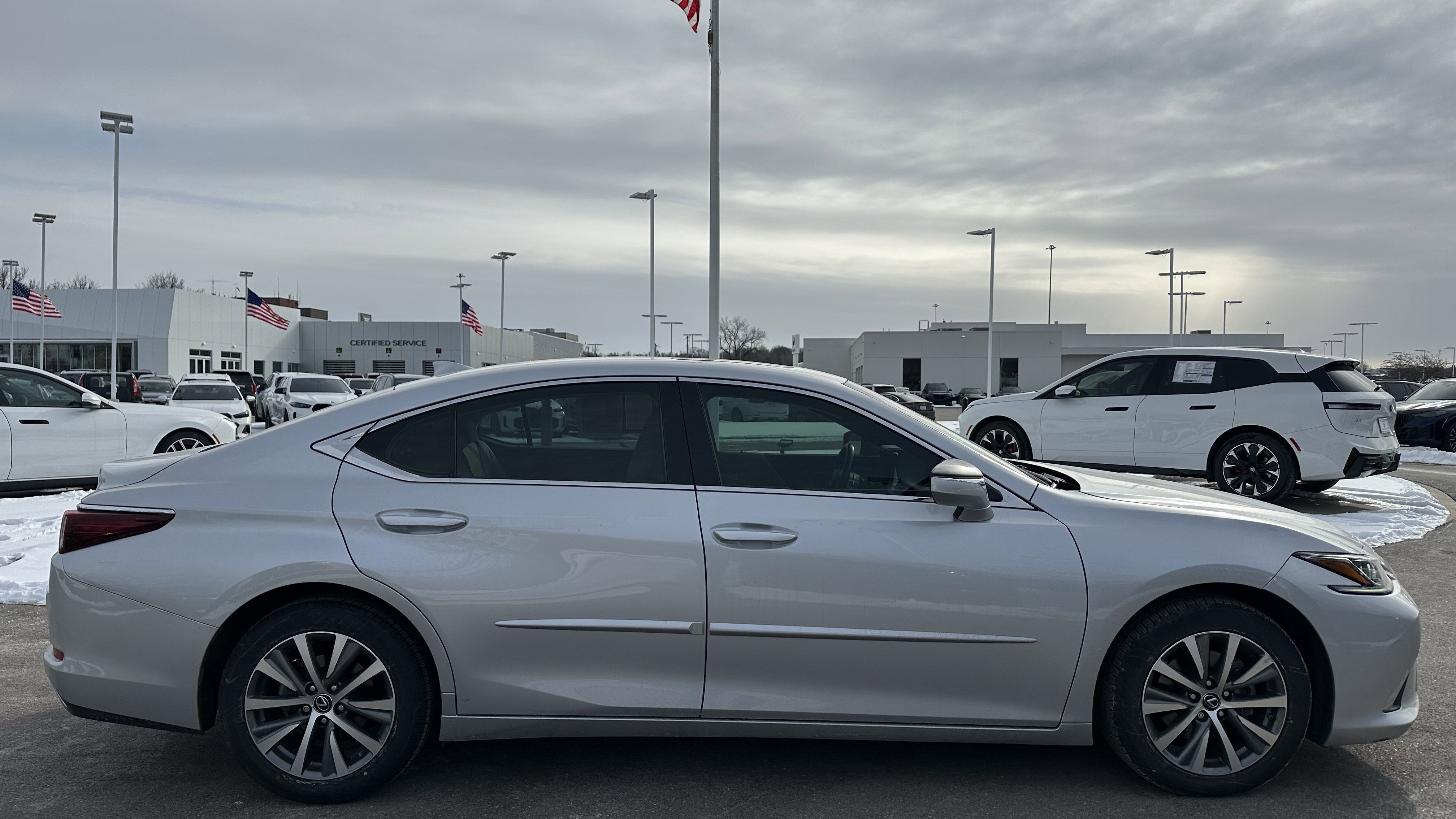 Used 2019 Lexus ES 350 image 11