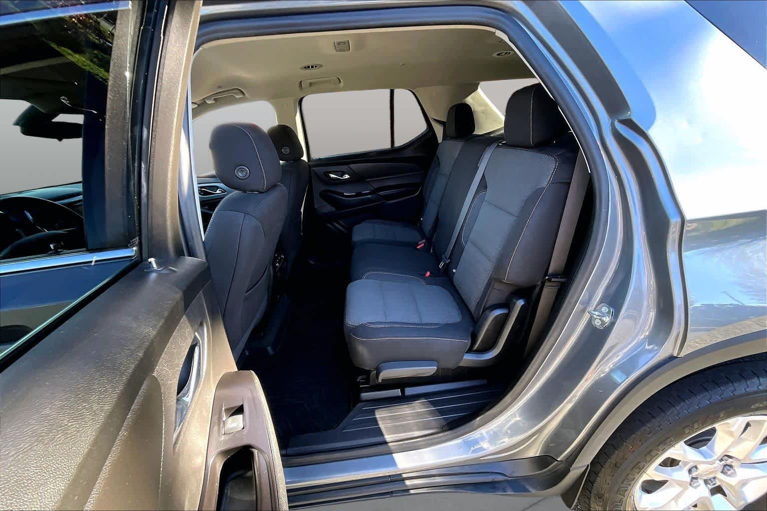 Used 2019 Chevrolet Traverse LS AWD/4WD image 21