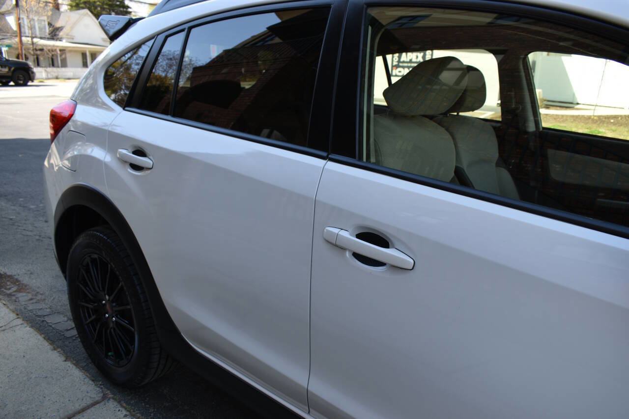 Used 2017 Subaru Crosstrek 2.0i Premium w/ 17" Wheel Sport Package image 37