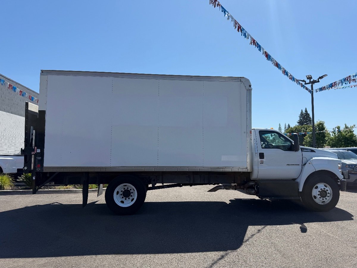 Used 2016 Ford F650 2WD Regular Cab Super Duty image 8