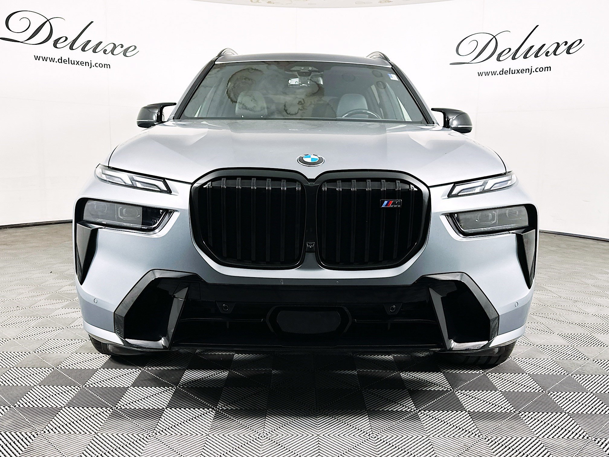 Used 2023 BMW X7 M60i w/ Executive Package AWD/4WD image 2