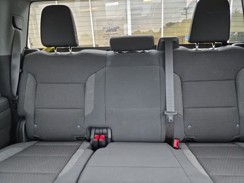 Used 2024 Chevrolet Silverado 1500 LT AWD/4WD image 32