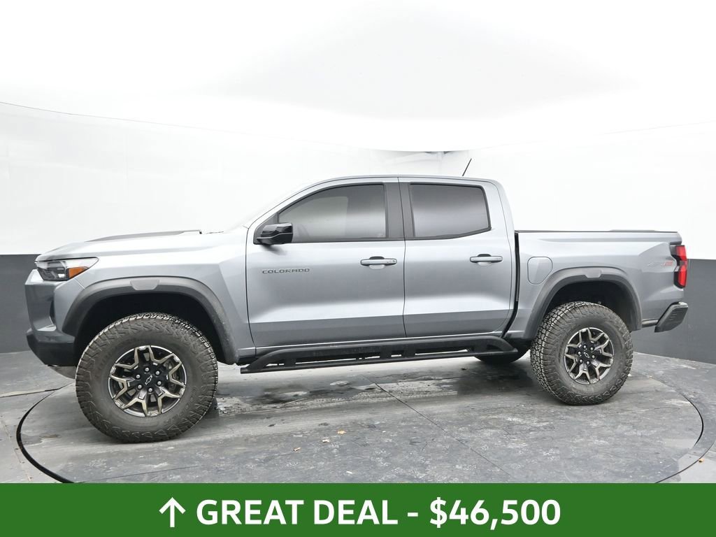 Used 2024 Chevrolet Colorado ZR2 w/ ZR2 Convenience Package III image 9