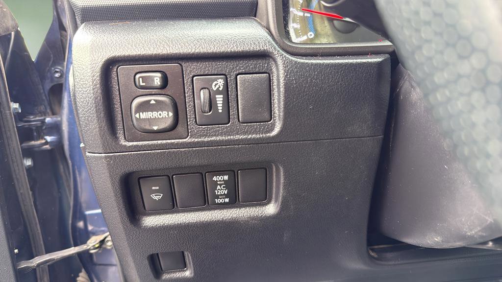 Used 2018 Toyota 4Runner SR5 Premium image 18