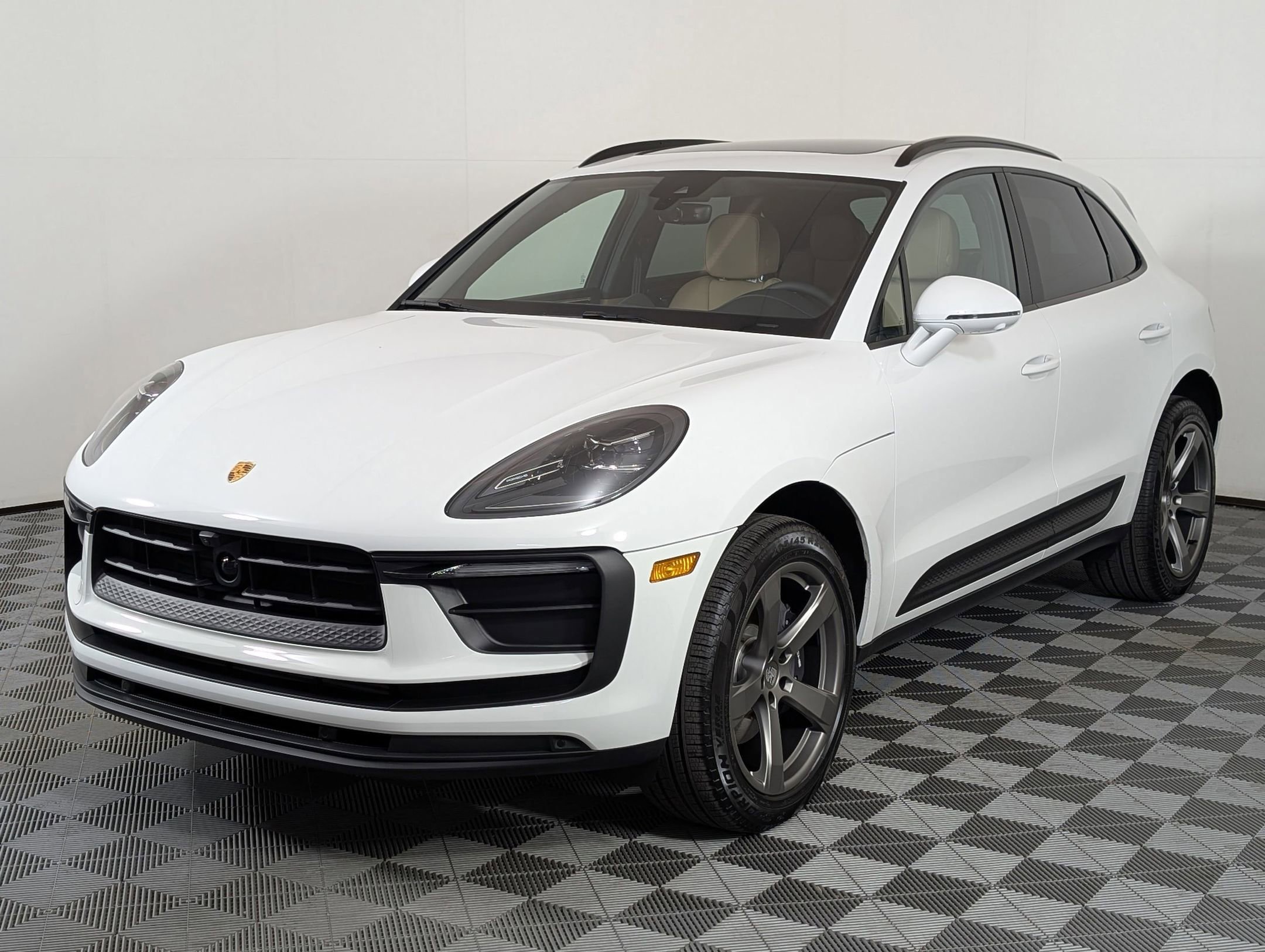 Used 2025 Porsche Macan