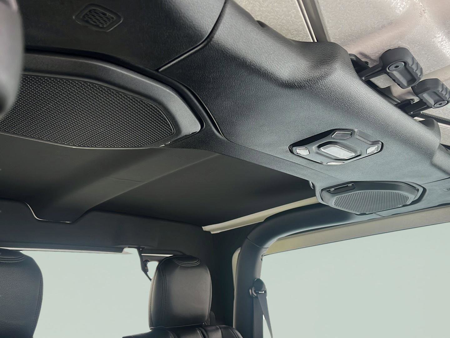 Used 2023 Jeep Wrangler Rubicon w/ Steel Bumper Group image 28