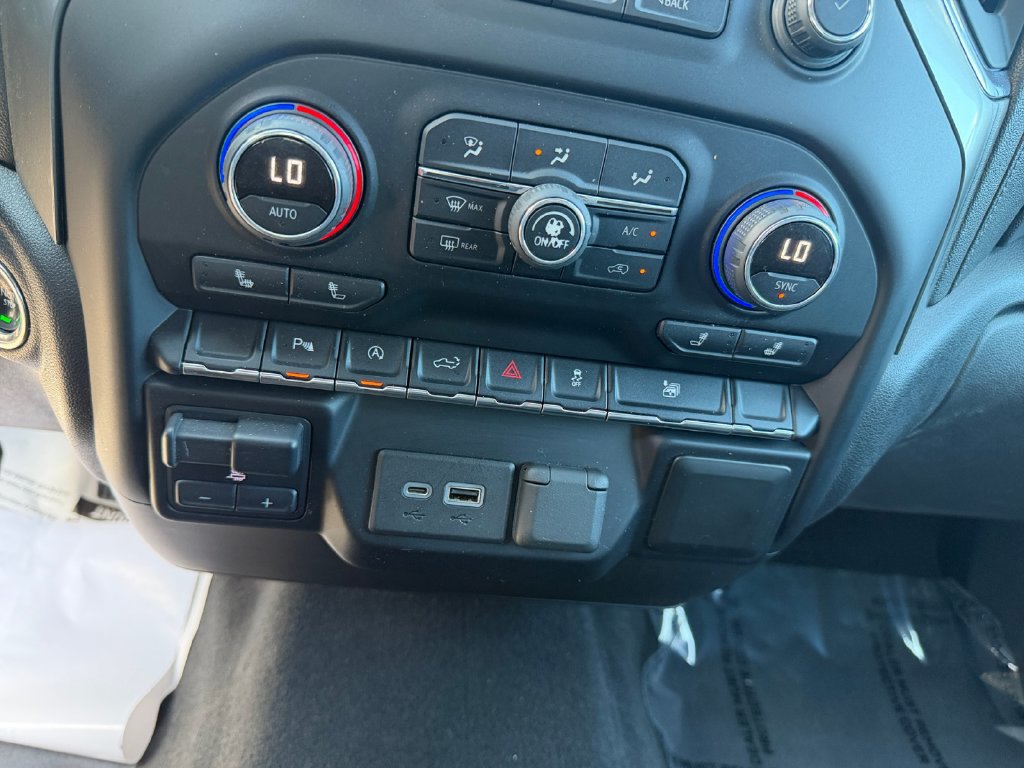 Used 2020 Chevrolet Silverado 1500 LT w/ All-Star Edition AWD/4WD image 27