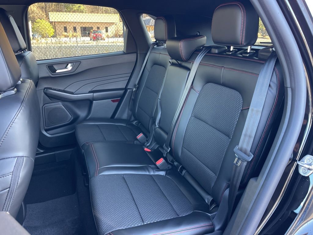 New 2026 Ford Escape ST-Line w/ Tech Pack #1 image 17