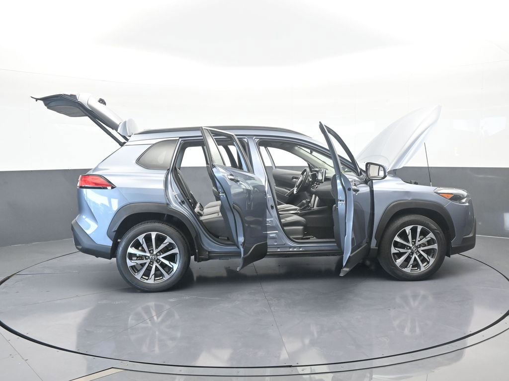 Used 2022 Toyota Corolla Cross XLE image 78
