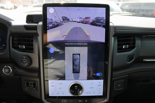 Used 2024 Ford Expedition Max Platinum image 25